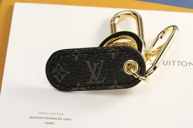 louis vuitton lv key holder and boucle de sac s_121a1311